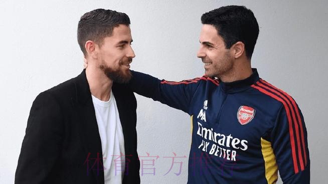 克罗斯:有人表现比梅西好 前三选本泽马莱万若日尼奥